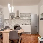 Marta Apartment